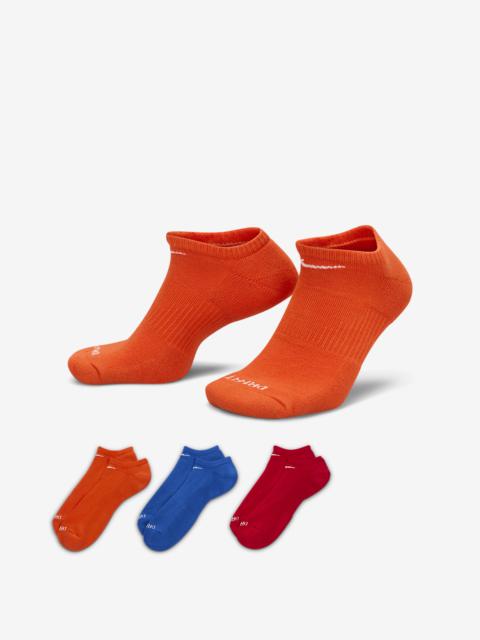 Nike Everyday Plus Cushion Training No-Show Socks (3 Pairs)