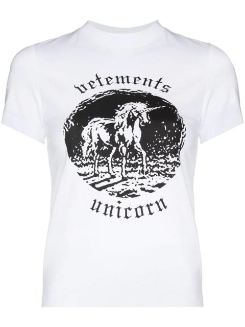 VETEMENTS unicorn-print logo T-shirt
