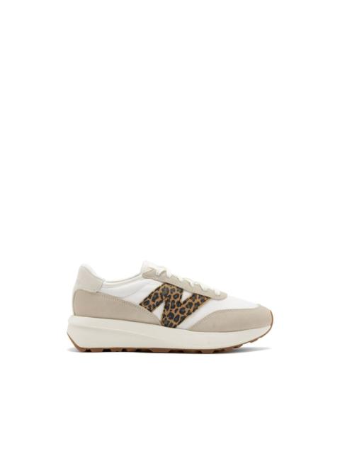 New Balance 370 sneakers