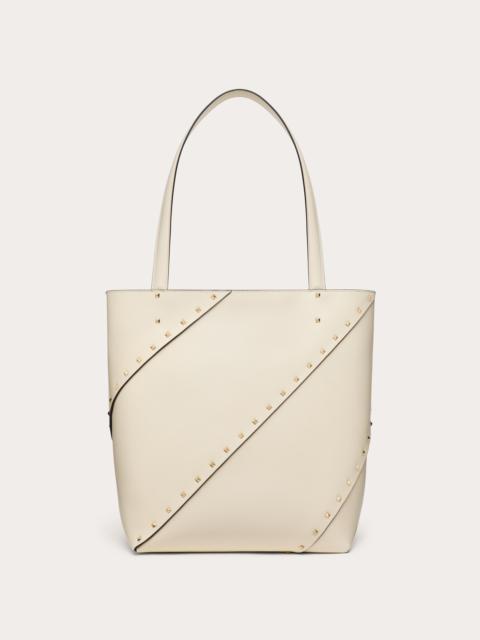 VALENTINO GARAVANI VALENTINO GARAVANI ROCKSTUD WISPY SHOPPING BAG IN CALFSKIN