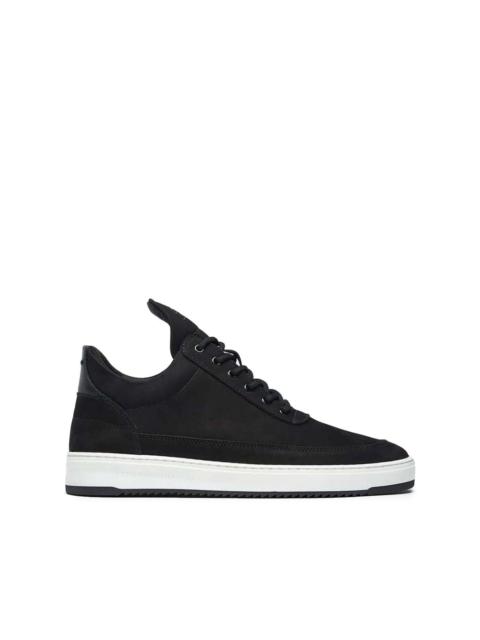 Low Top Base sneakers