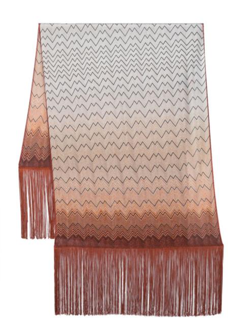 Zig-zag motif scarf