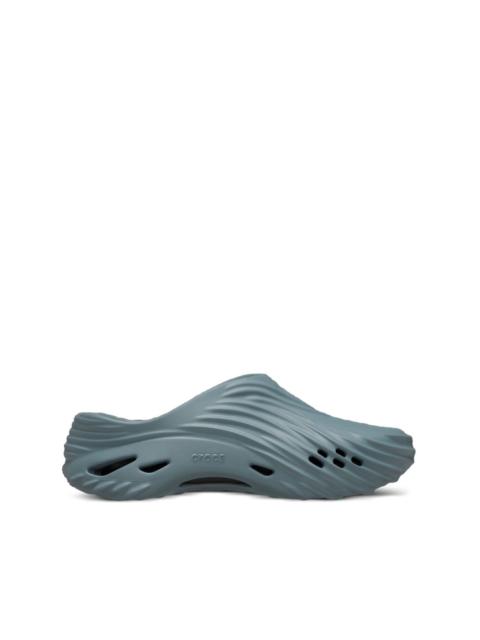 crocs Echo Wave mules