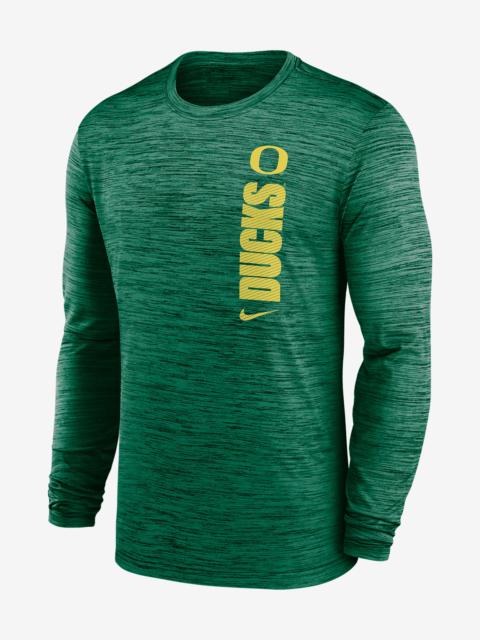 Oregon Ducks Sideline Velocity Nike Men's Dri-FIT College Long-Sleeve T-Shirt