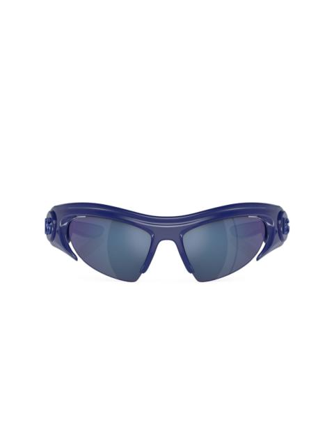 shield-frame tinted sunglasses