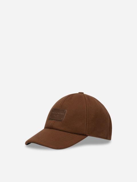 Baseball cap with branded tag