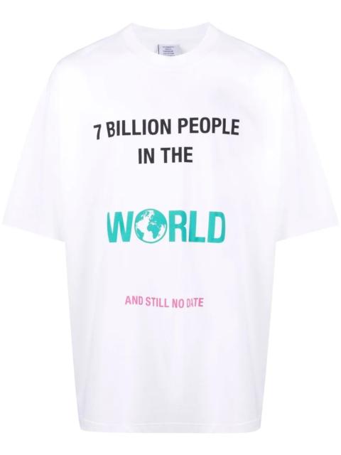 VETEMENTS slogan-print short-sleeved T-shirt