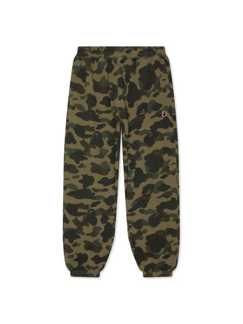 A BATHING APE® 1ST CAMO ONE POINT RELAXED FIT SWEAT PANTS - GREEN