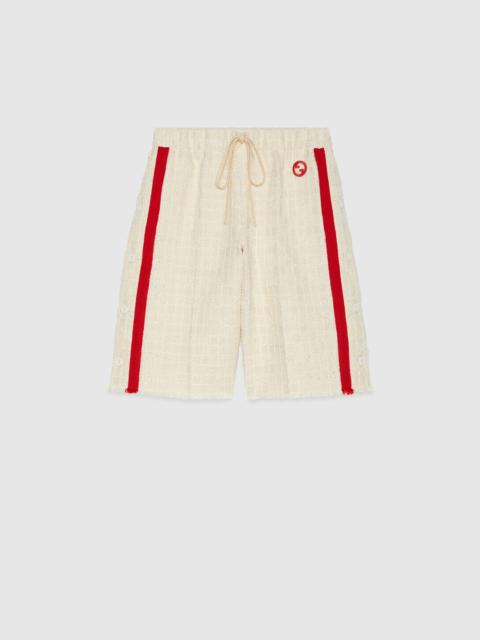 Cotton twill short with patch