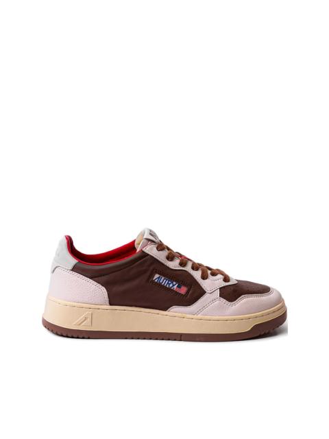 AUTRY Medalist Low panelled sneakers