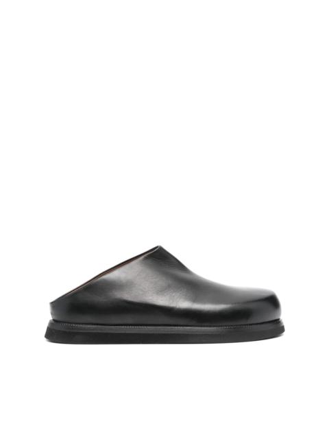 MARNI｜MULES (PERTH BET MULE (SBMS008701 P6392 00N99)) Buy Marni men black back strap mules for $613 online on SV77