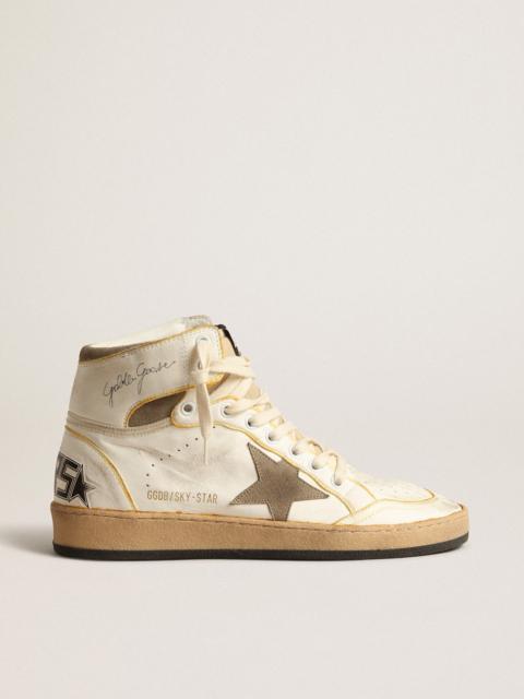 Golden Goose Men’s Sky-Star in white nappa leather with dove-gray suede star