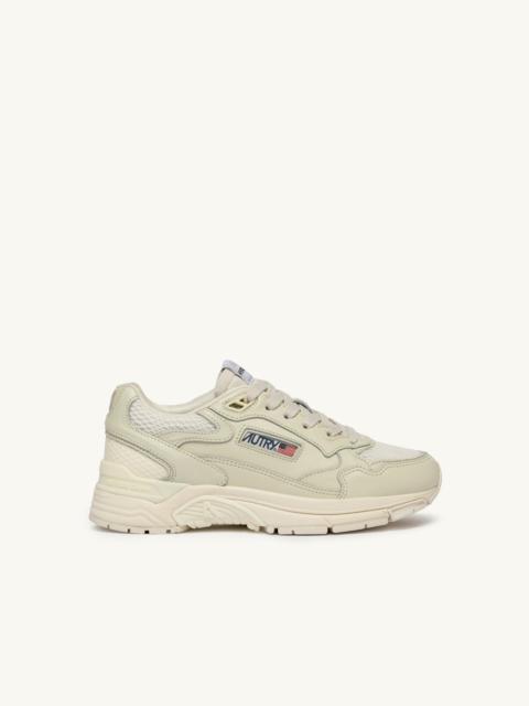 AUTRY HYPERWAY SNEAKERS IN WHISPER WHITE MESH AND NAPA LEATHER