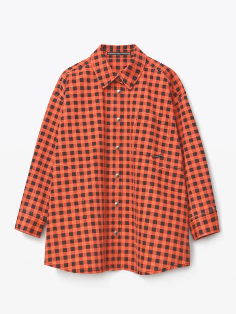 Alexander Wang OVERSIZED SHIRT JACKET IN GINGHAM DENIM