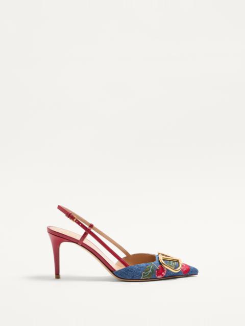 VLOGO SIGNATURE SLINGBACK PUMPS IN DENIM WITH CHERRYFIC EMBROIDERY 80MM