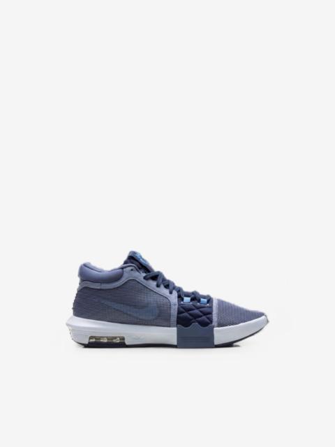 Nike LeBron Witness 8 sneakers