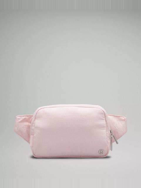 lululemon Everywhere Belt Bag Large with Long Strap 2L