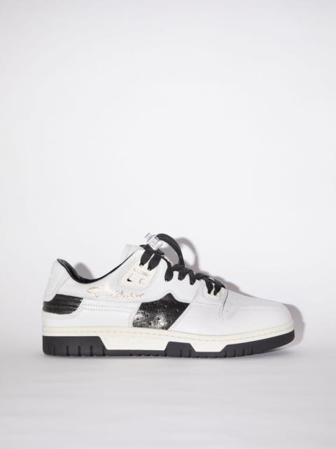 Acne Studios Low top sneakers - White/black