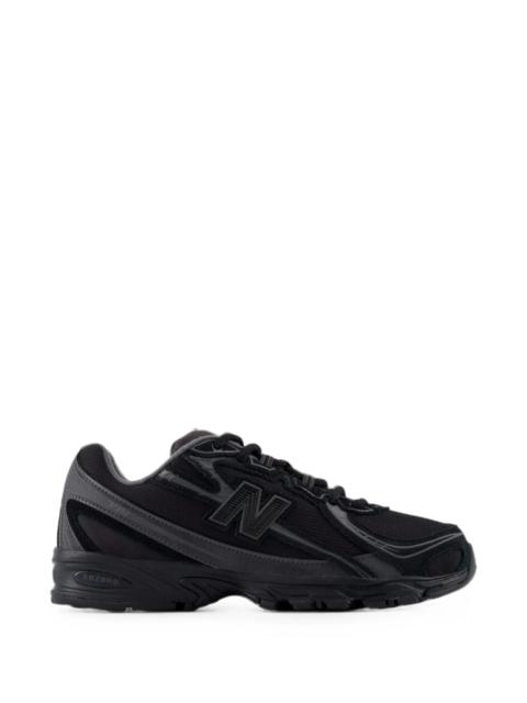 New Balance New Balance 740 Shoes