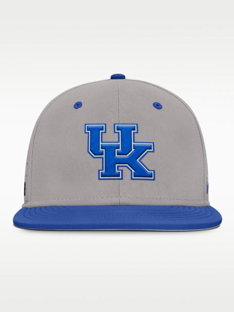 Nike Kentucky Wildcats Dugout True Men’s Nike Dri-FIT College Fitted Hat