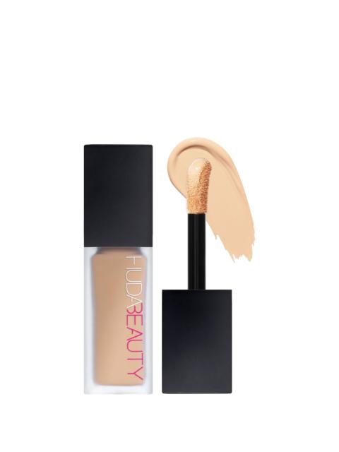 Huda Beauty Huda Beauty #Fauxfilter Luminous Matte Liquid Concealer - 2.7 Coconut Flakes