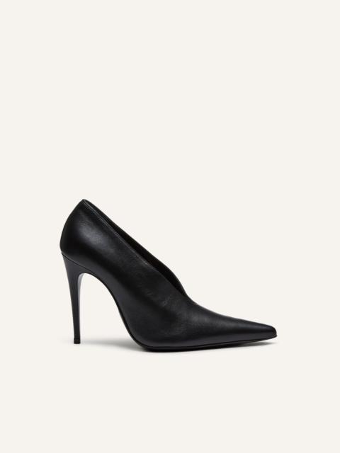 MAGDA BUTRYM Pointed pumps in black leather
