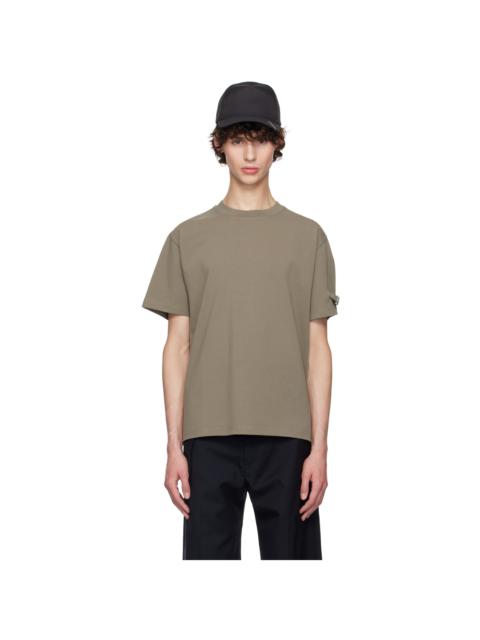 【関税込み】HELIOT EMIL カーキ Armband Tシャツ HELIOT EMIL™ Khaki Armband T-Shirt | REVERSIBLE