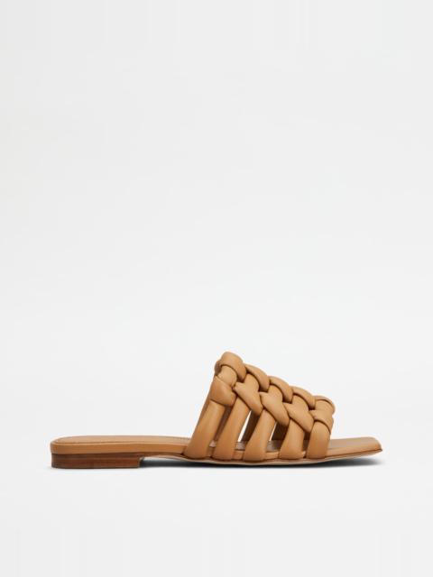 Tod's SANDALS IN LEATHER - BROWN