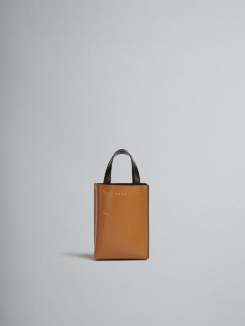 MUSEO NANO BAG IN BROWN AND BLACK LEATHER