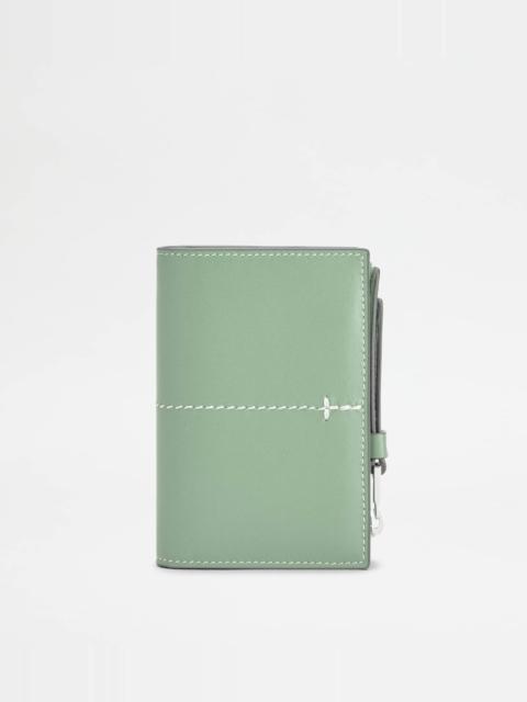 Tod's WALLET IN LEATHER - GREEN