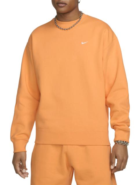 Solo Swoosh Oversize Crewneck Sweatshirt in Vivid Orange/White