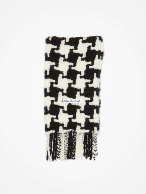 Houndstooth scarf - White/black