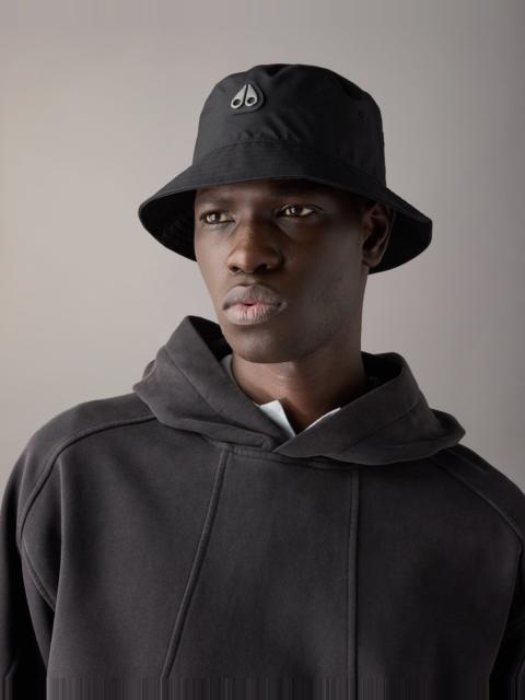 MOOSE KNUCKLES LOGO ICON BUCKET RAIN HAT