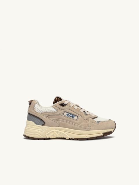 AUTRY HYPERWAY SNEAKERS IN SAND, MARSHMALLOW AND LEOPARD SUEDE AND MESH