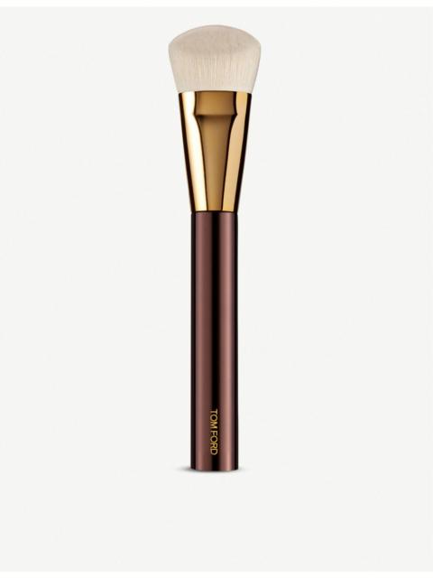 TOM FORD Shade and Illuminate Foundation Brush 2.5