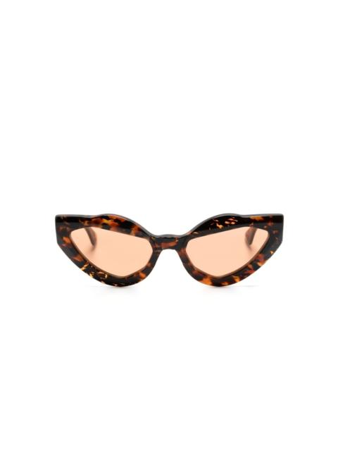 Kuboraum Y8 cat-eye sunglasses