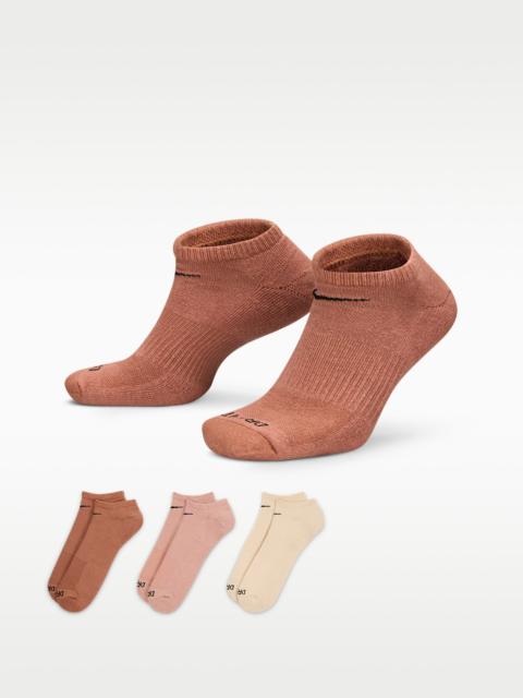 Nike Nike Everyday Plus Cushion Training No-Show Socks (3 Pairs)
