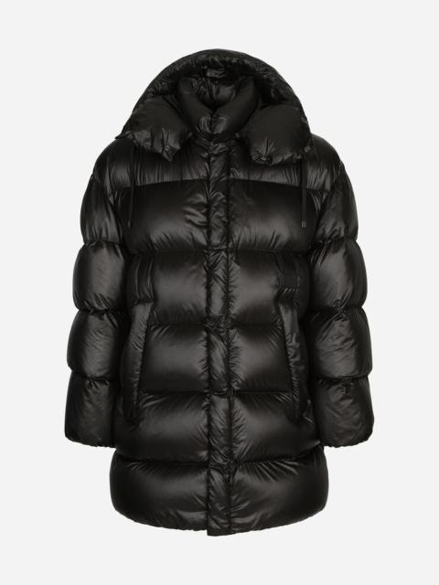 Quilted nylon jacket with hood and tag