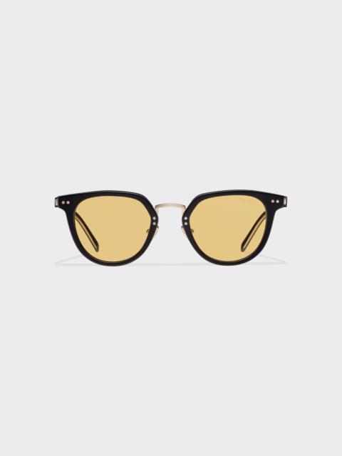 Sunglasses with Prada logo