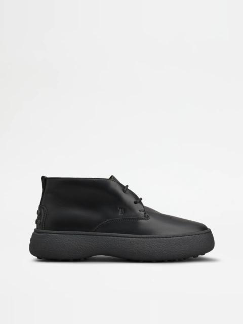 TOD'S W. G. DESERT BOOTS IN LEATHER - BLACK