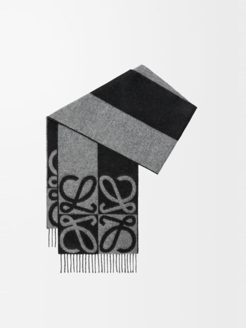 Loewe Scarf in wool and cashmere