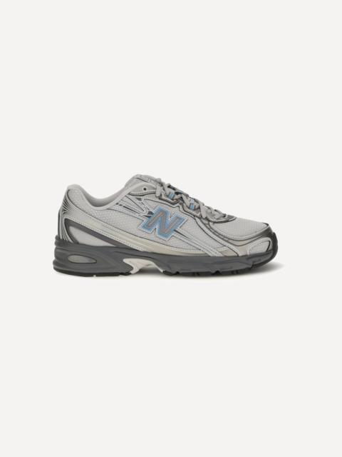New Balance 740 Sneakers