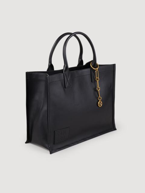 Leather tote bag with chain jewellery