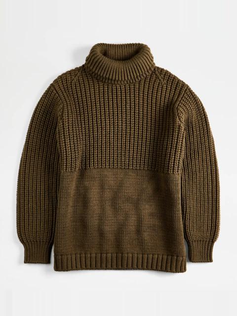 Tod's OVER TURTLENECK IN WOOL - GREEN