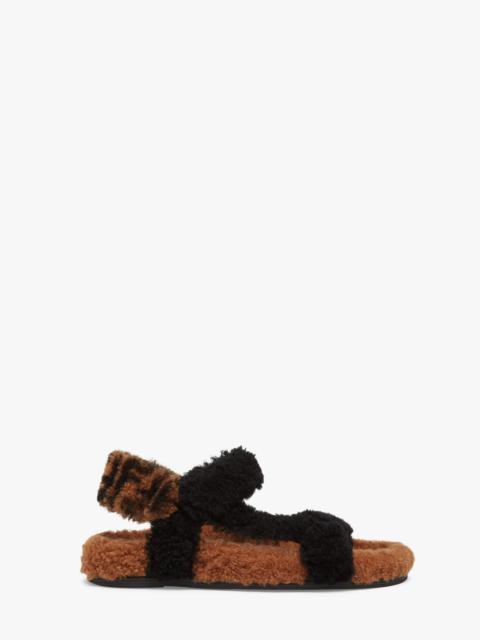 FENDI Black sheepskin sandals