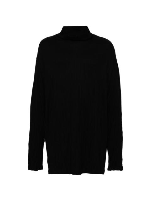 long-sleeved jumper