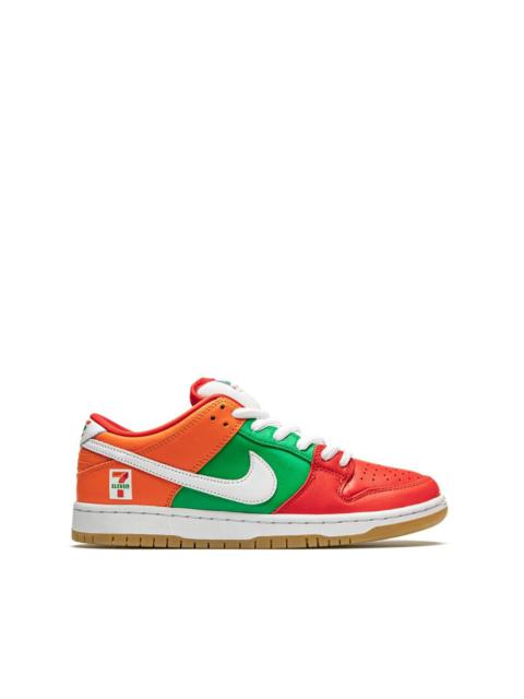 Nike x 7-Eleven SB 덩크 낮은 운동화