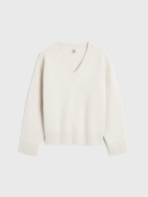 V-neck wool cashmere knit snow