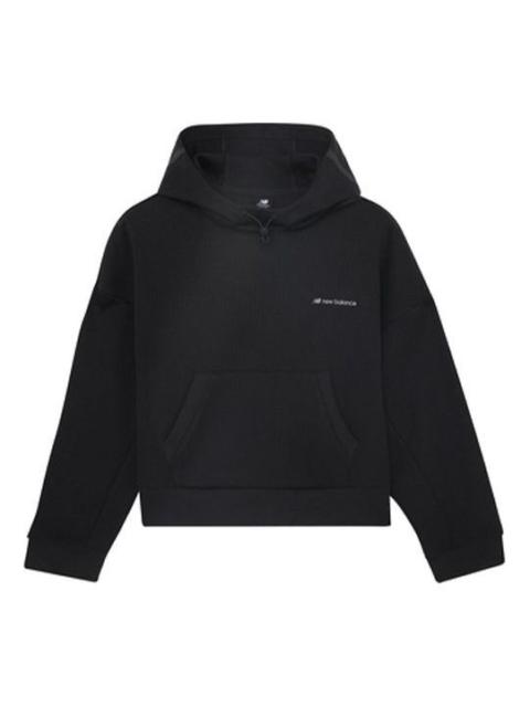 New Balance (WMNS) New Balance Sports Minimalistic Casual Pullover Black AWT03553-PHM