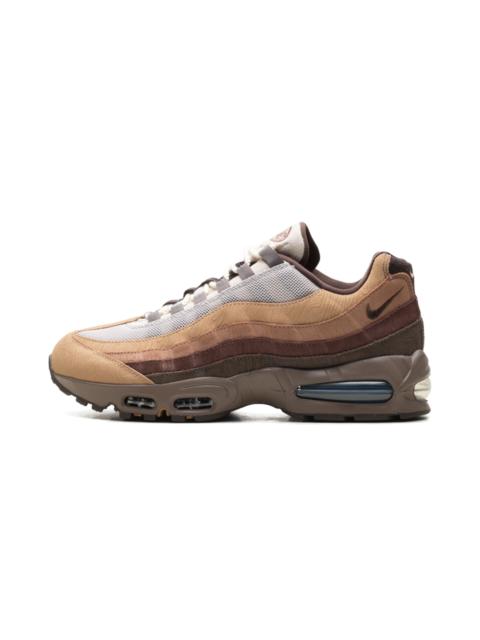 Nike Air Max 95 "Big Bubble Ducks of a Feather Oregon Ducks Lumber Yard" IQ3988 001